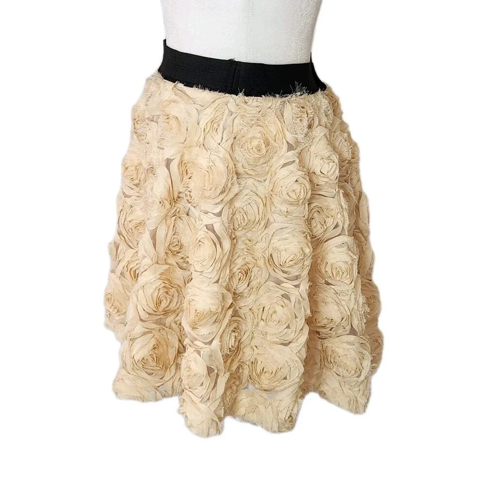 Free People 3D Textured Cream Floral Rose Skirt Medium Fairycore Balletcore